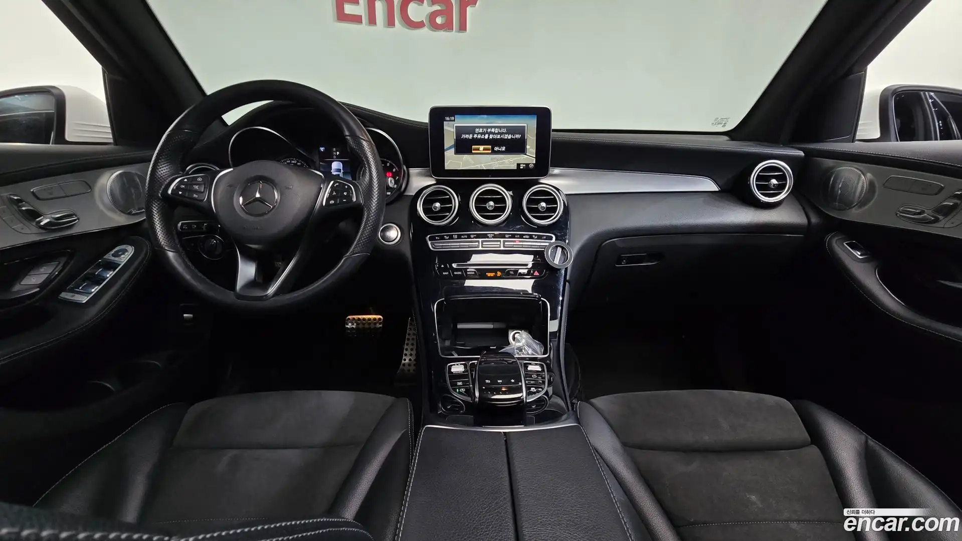 GLC-Class Mercedes-Benz 2019.9-INNER-007