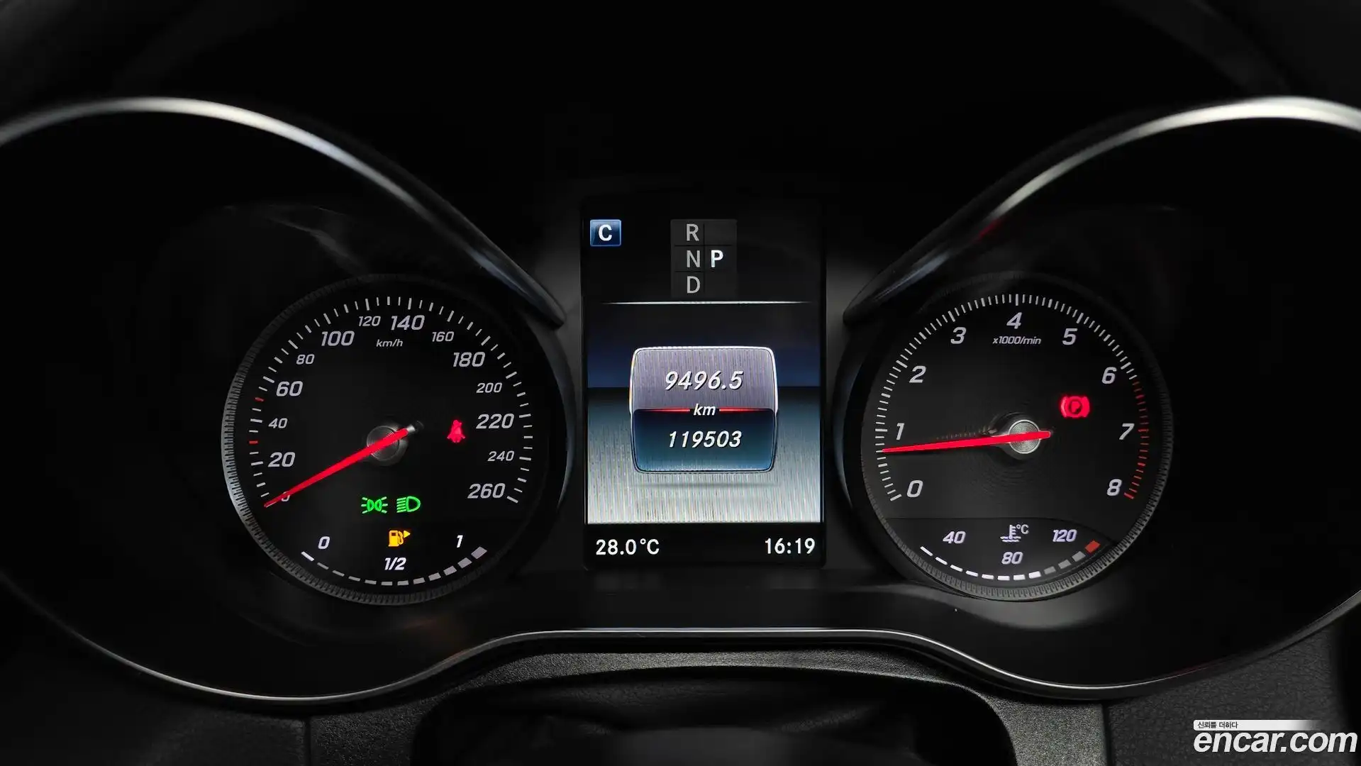 GLC-Class Mercedes-Benz 2019.9-INNER-008