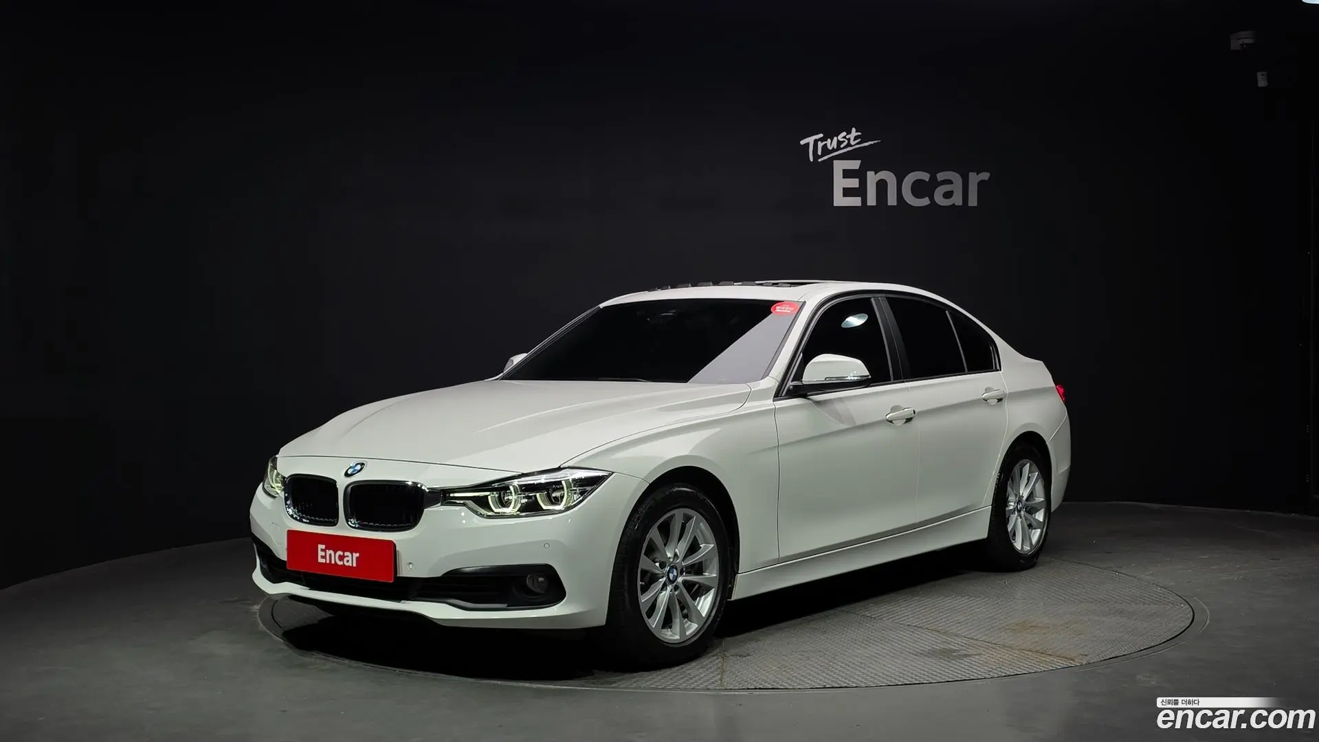 Main__Slider__Photo:3-Series BMW 2018.1-0
