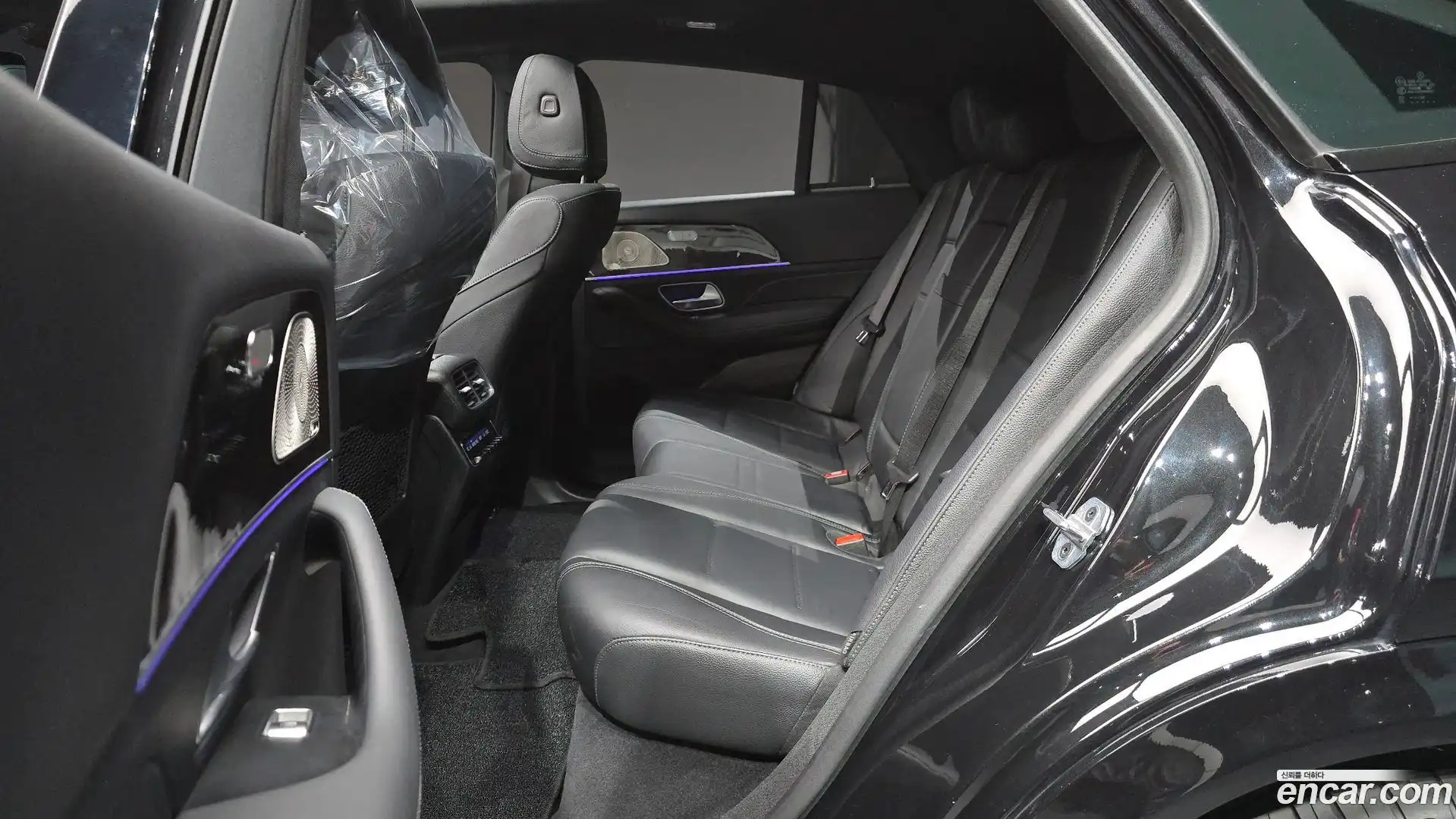GLE-Class Mercedes-Benz 2022.8-OPTION-016