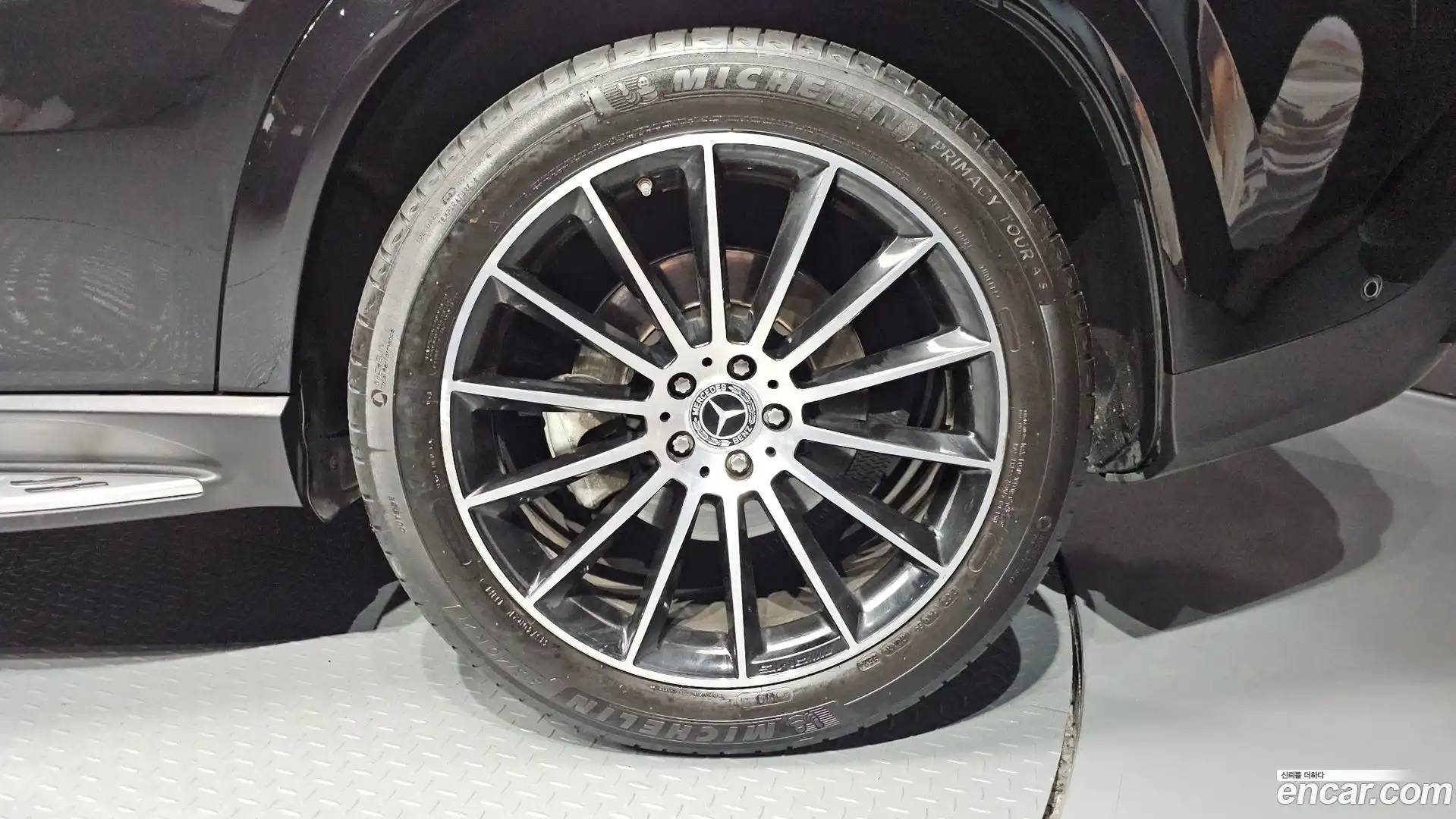 GLE-Class Mercedes-Benz 2022.8-OUTER-031