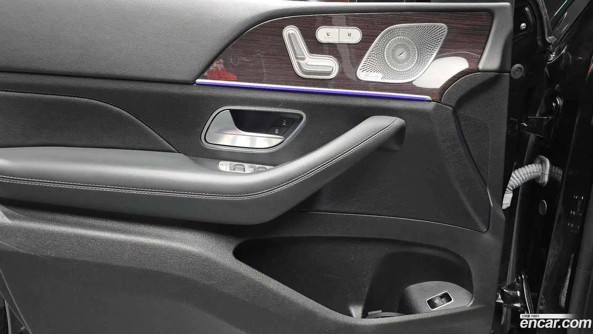 GLE-Class Mercedes-Benz 2022.8-INNER-034