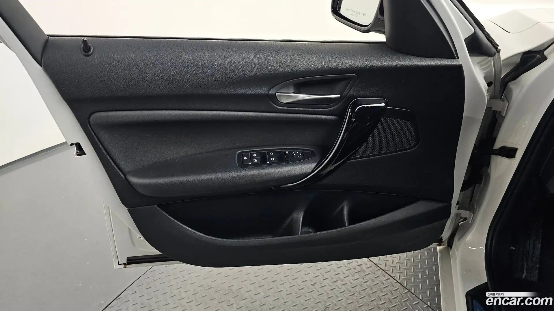 1-Series BMW 2019.6-INNER-034