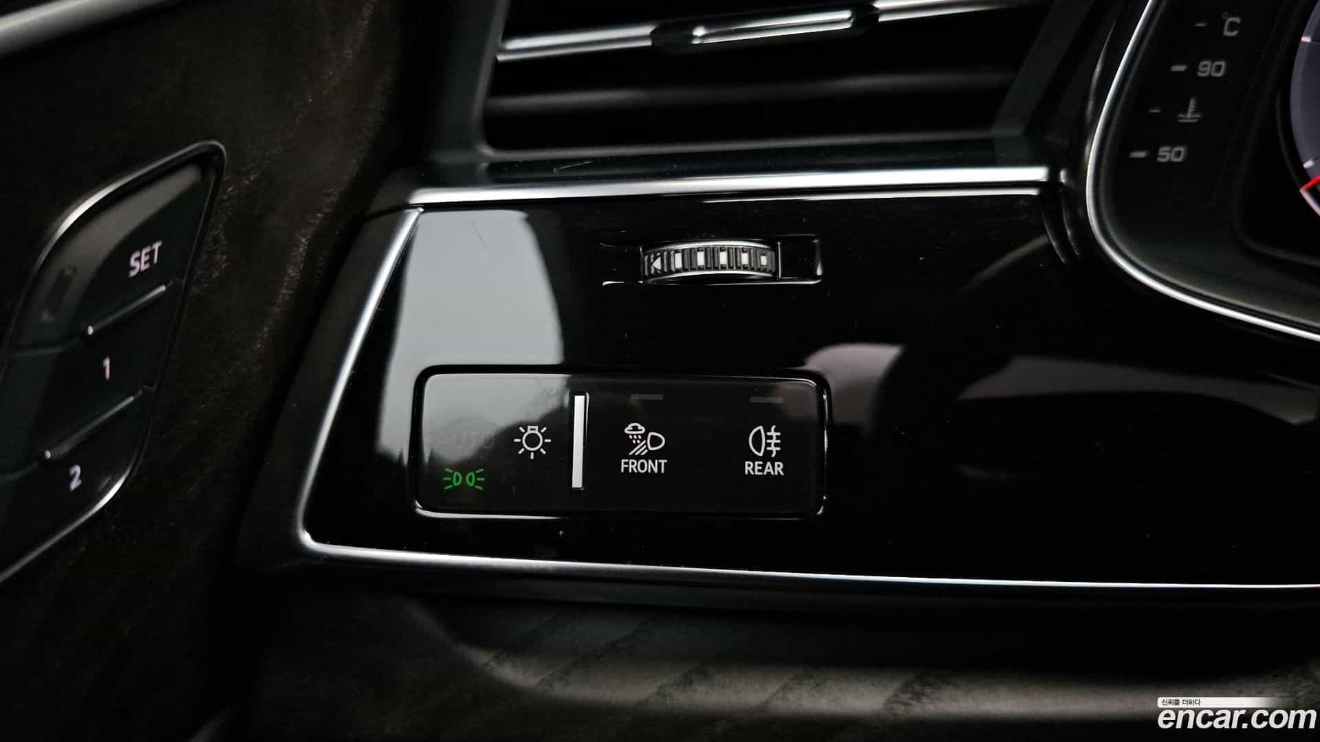 Q7 Audi 2020.4-OPTION-041