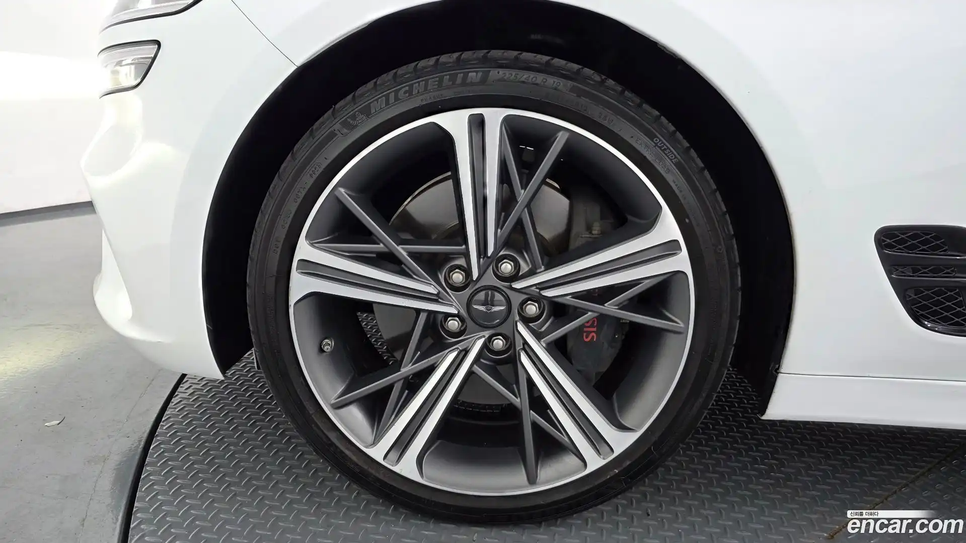 G70 Genesis 2023.6-OUTER-005