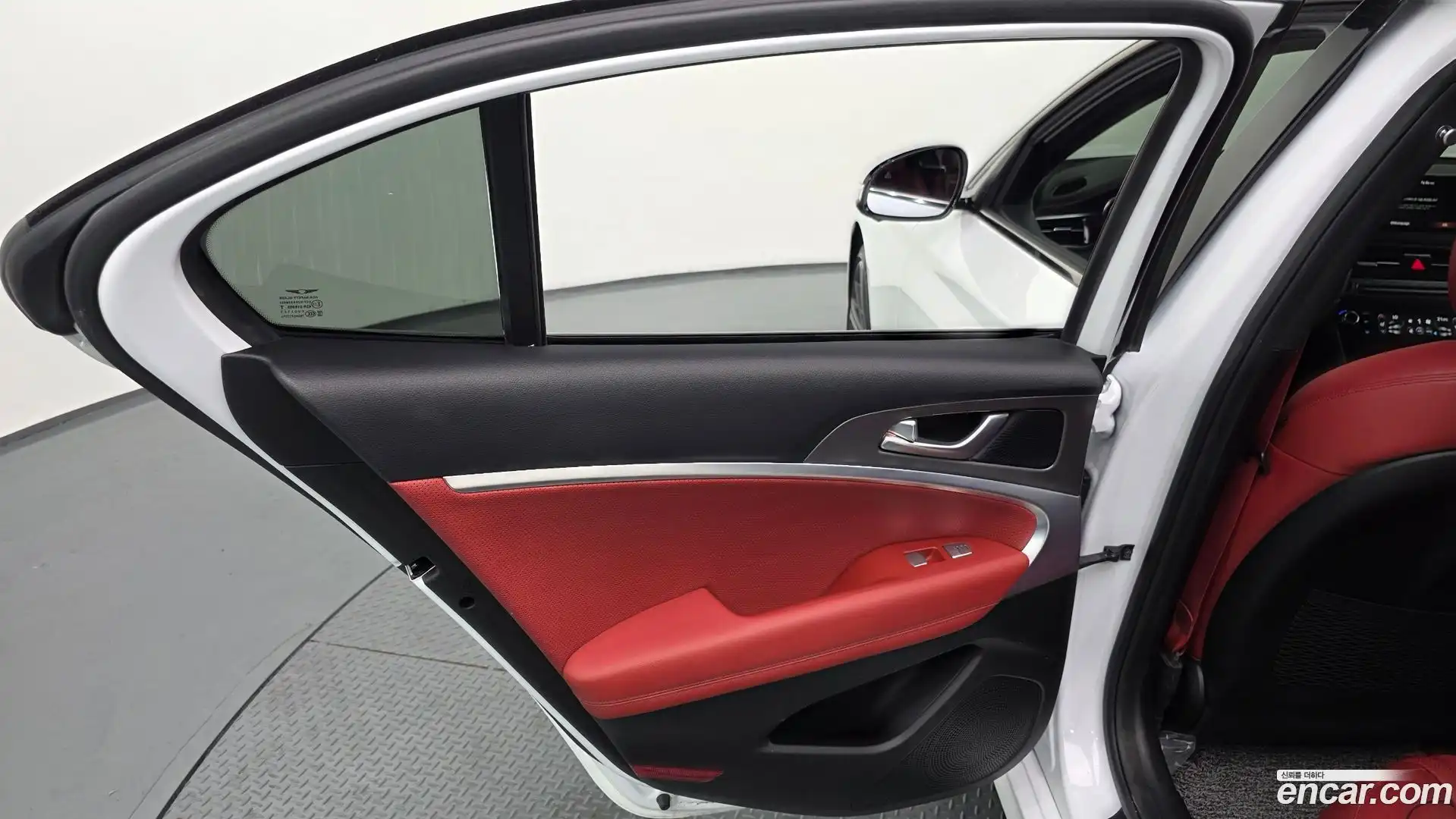 G70 Genesis 2023.6-INNER-035