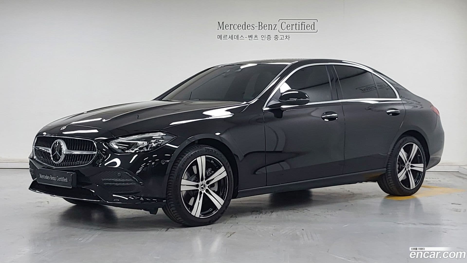 Main__Slider__Photo:C-Class Mercedes-Benz 2023.11-0