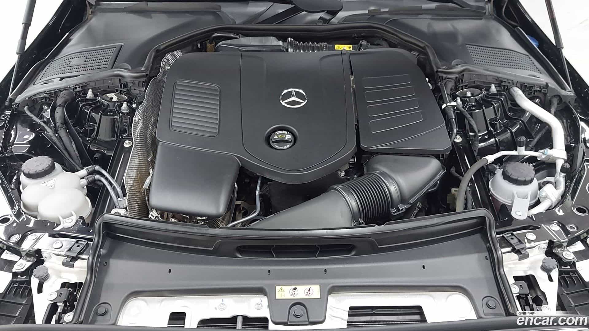 C-Class Mercedes-Benz 2023.11-OUTER-006