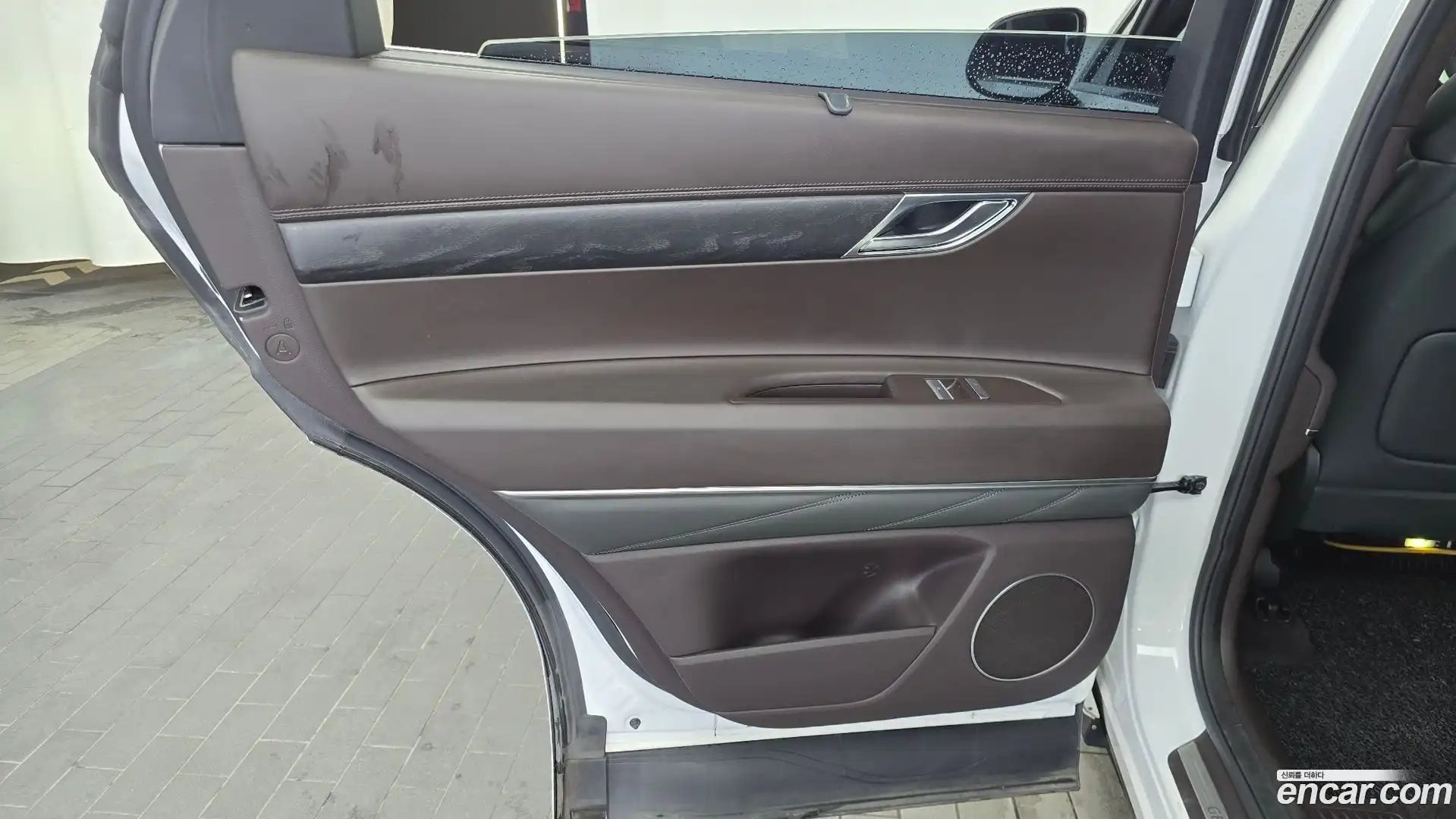 GV80 Genesis 2021.2-INNER-035