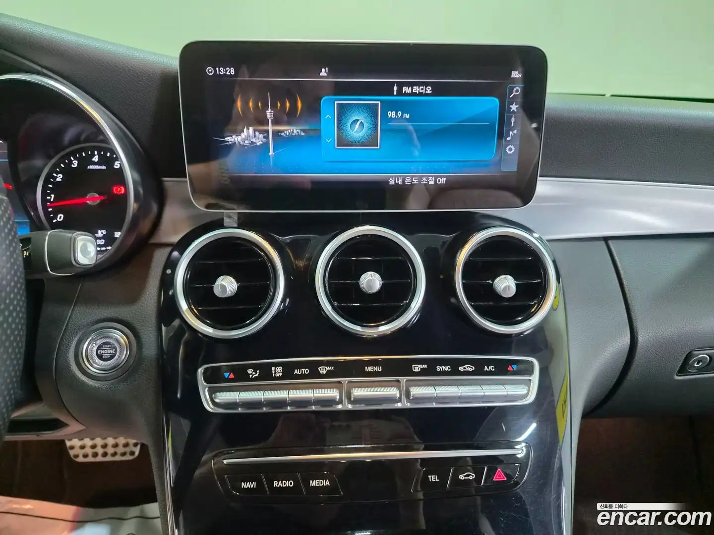 C-Class Mercedes-Benz 2019.9-INNER-010