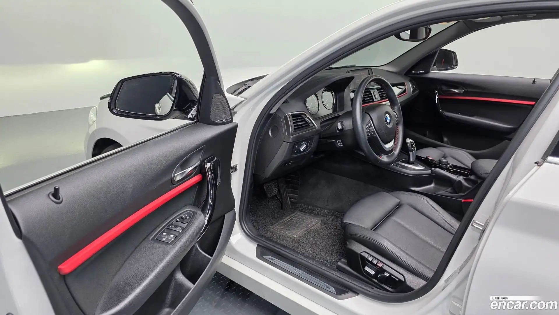 1-Series BMW 2019.7-INNER-010