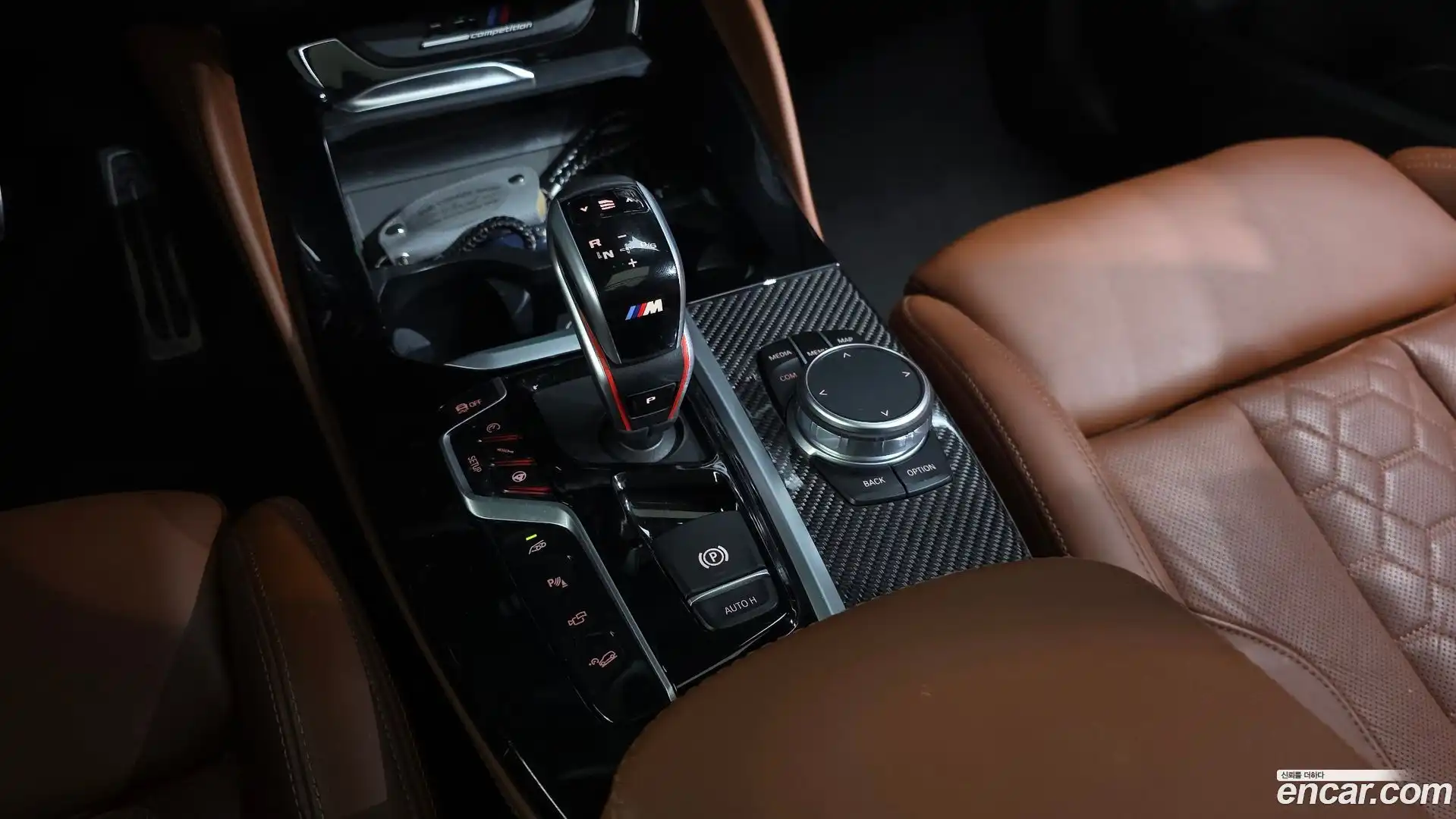 X4M BMW 2021.11-INNER-009
