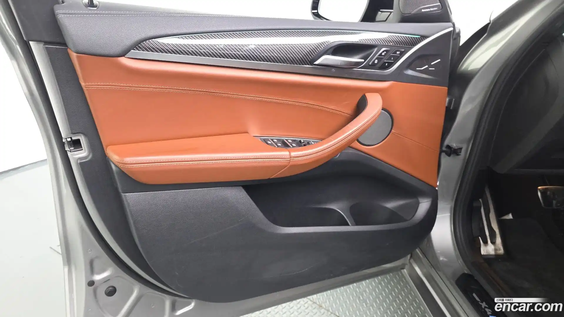X4M BMW 2021.11-INNER-034