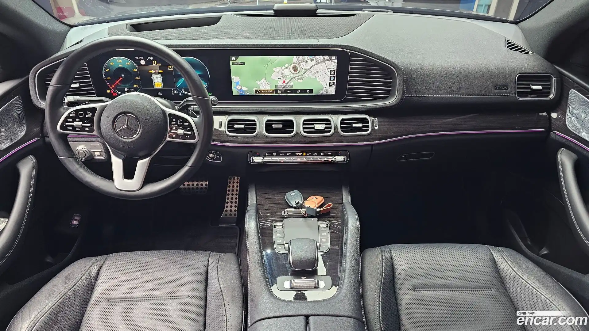 GLE-Class Mercedes-Benz 2020.9-INNER-007