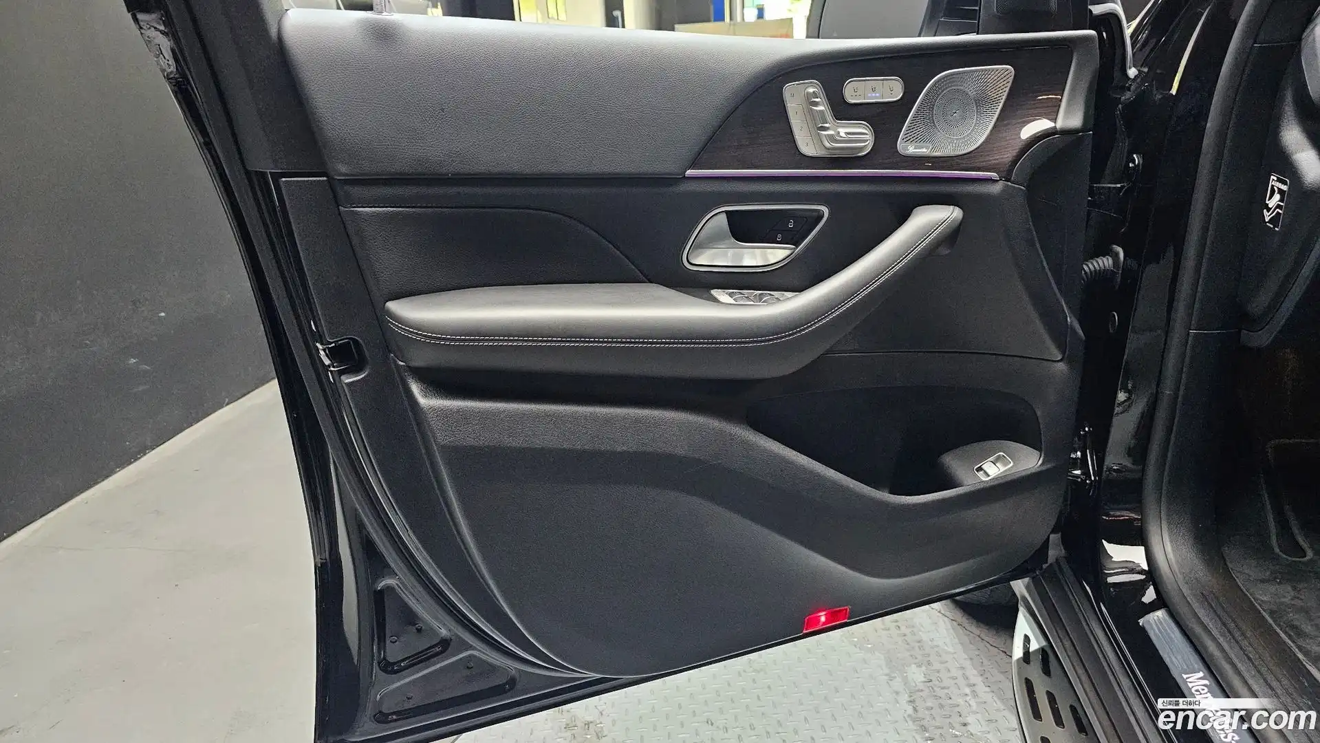 GLE-Class Mercedes-Benz 2020.9-INNER-034