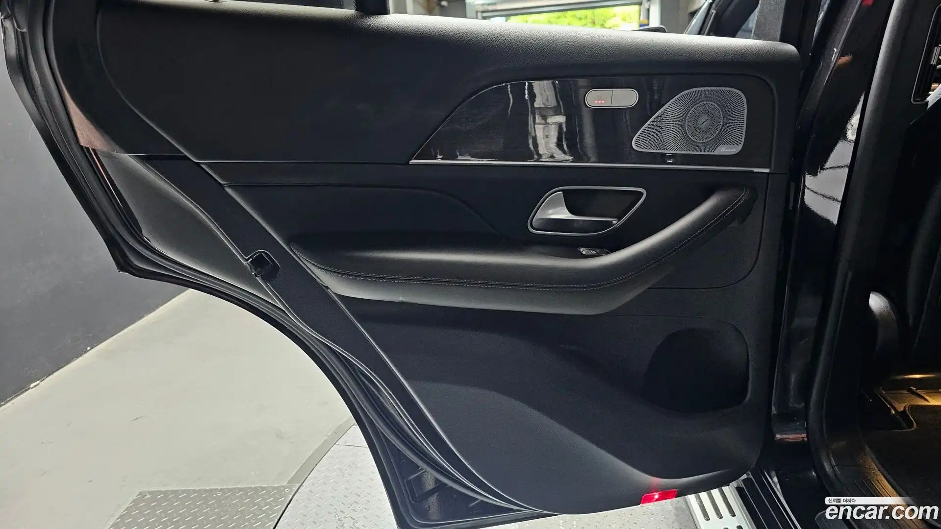 GLE-Class Mercedes-Benz 2020.9-INNER-035