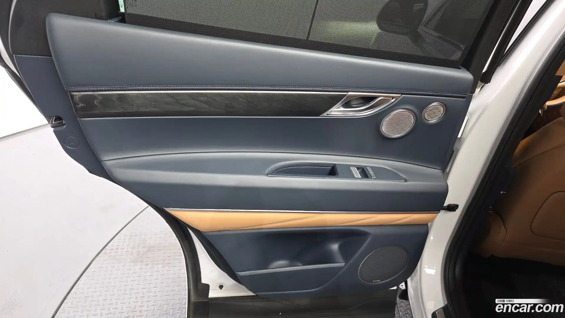 GV80 Genesis 2023.1-INNER-035