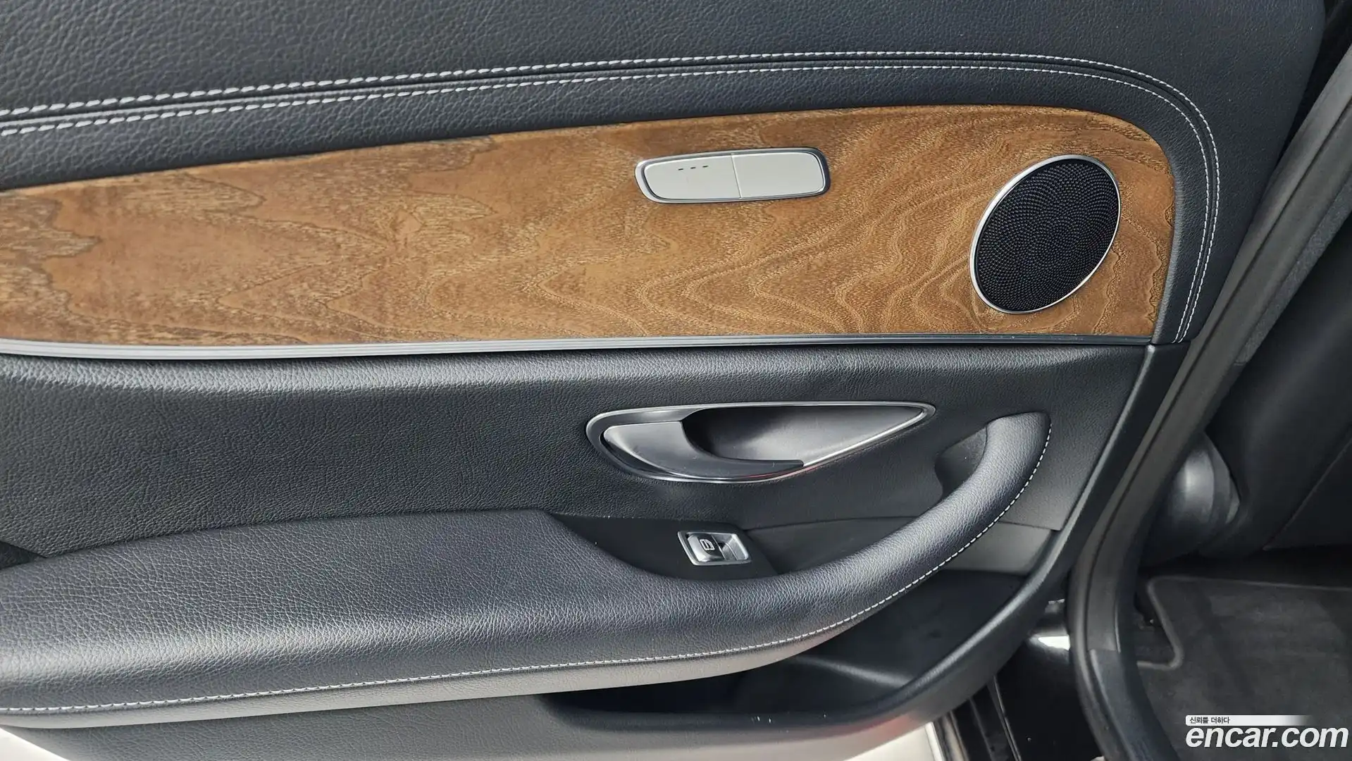 E-Class Mercedes-Benz 2021.8-INNER-008