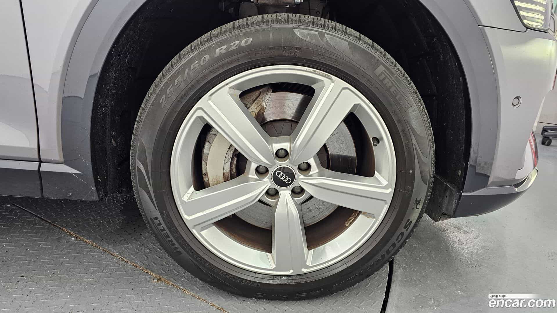 e-tron Audi 2021.6-OUTER-005