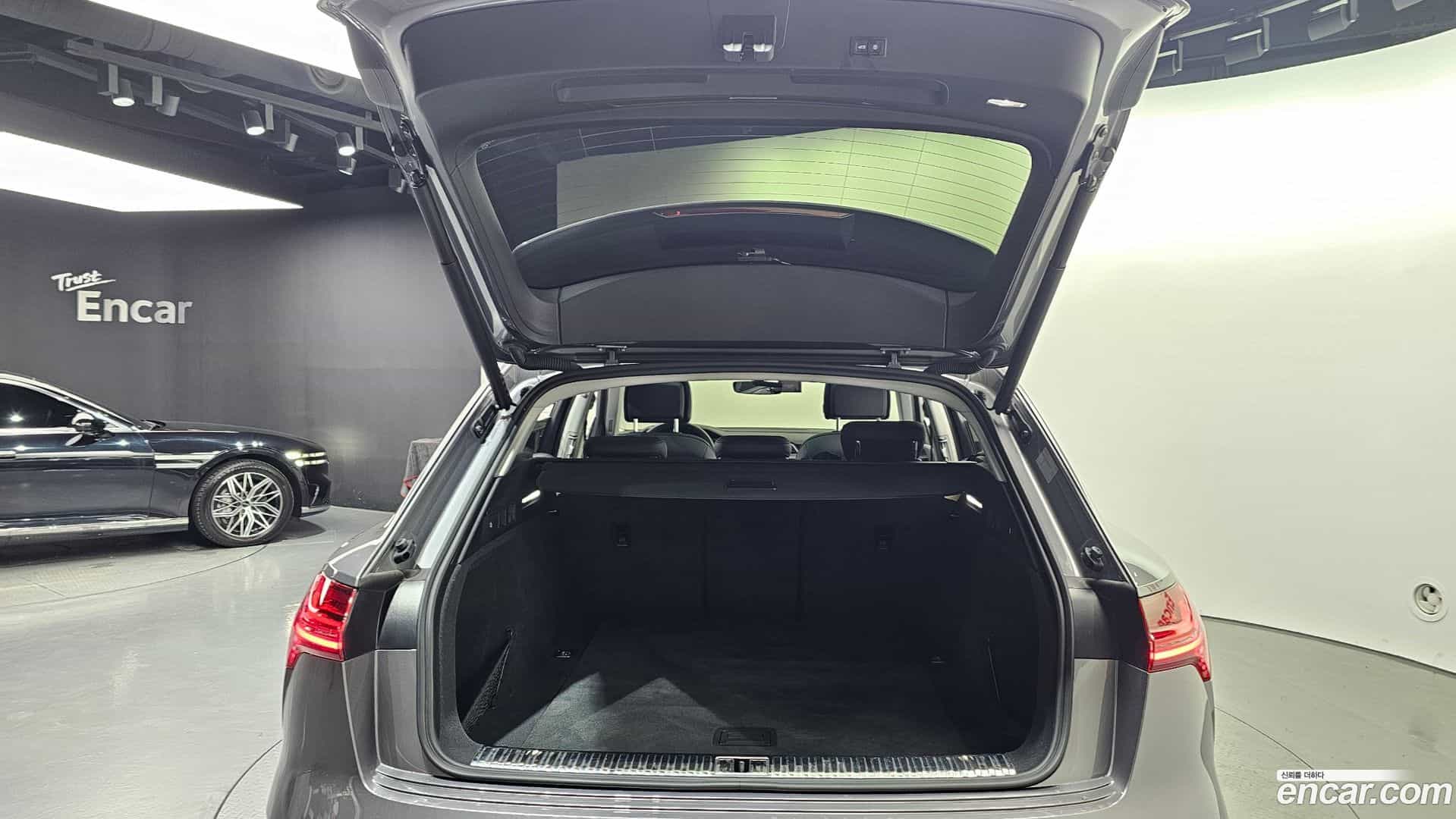 e-tron Audi 2021.6-OPTION-024