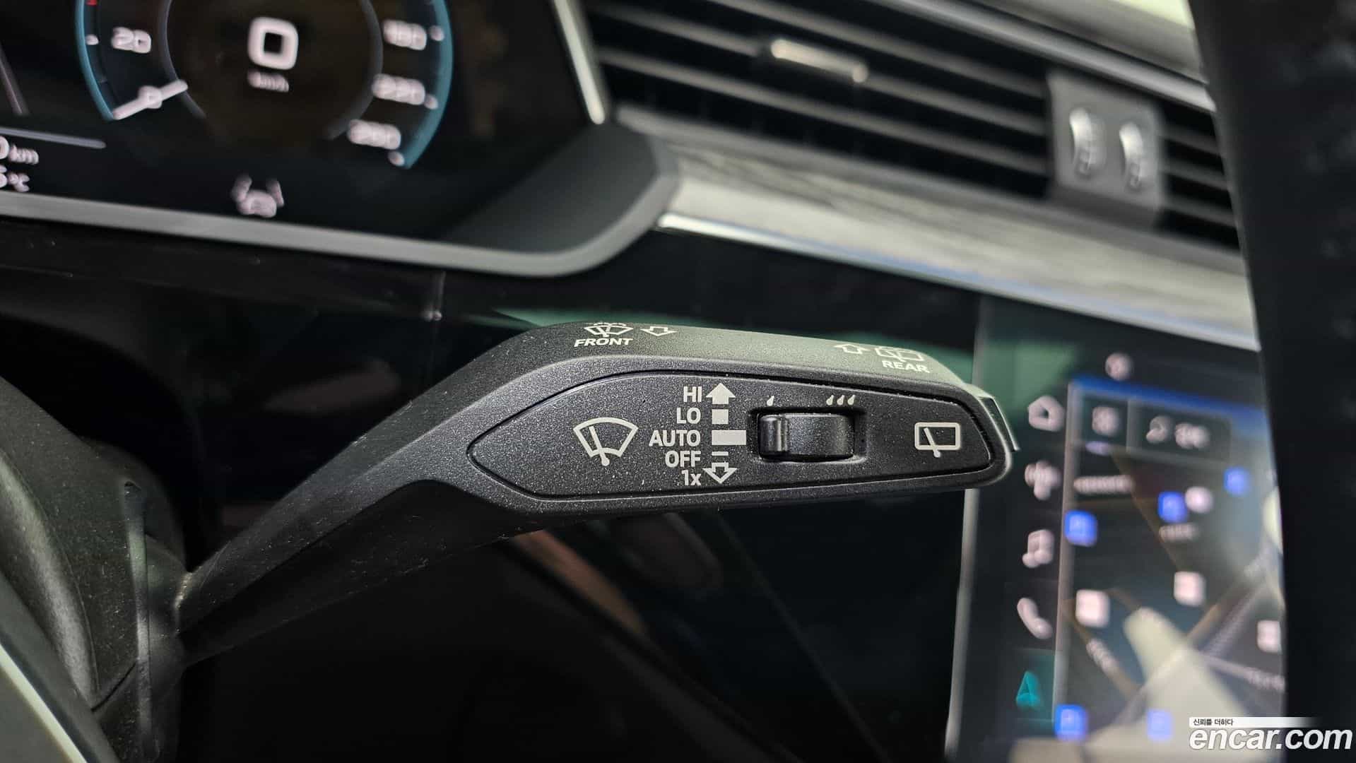 e-tron Audi 2021.6-OPTION-040