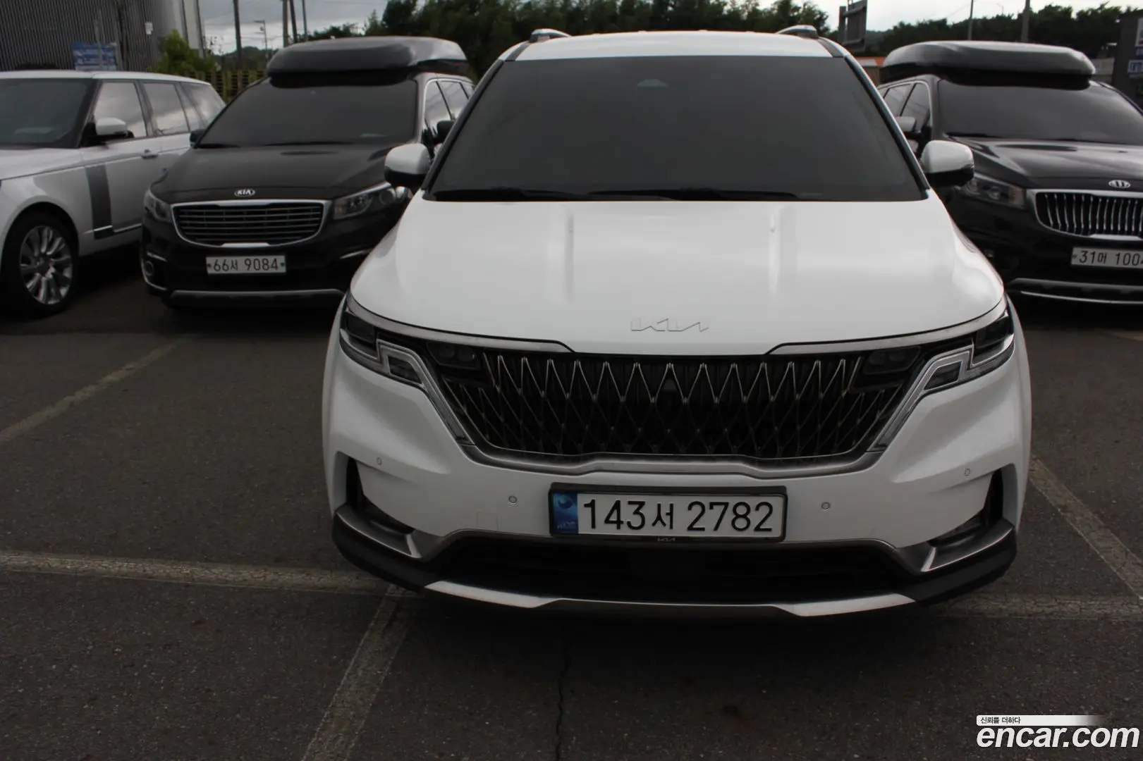Main__Slider__Photo:Canival Kia 2023.7-0