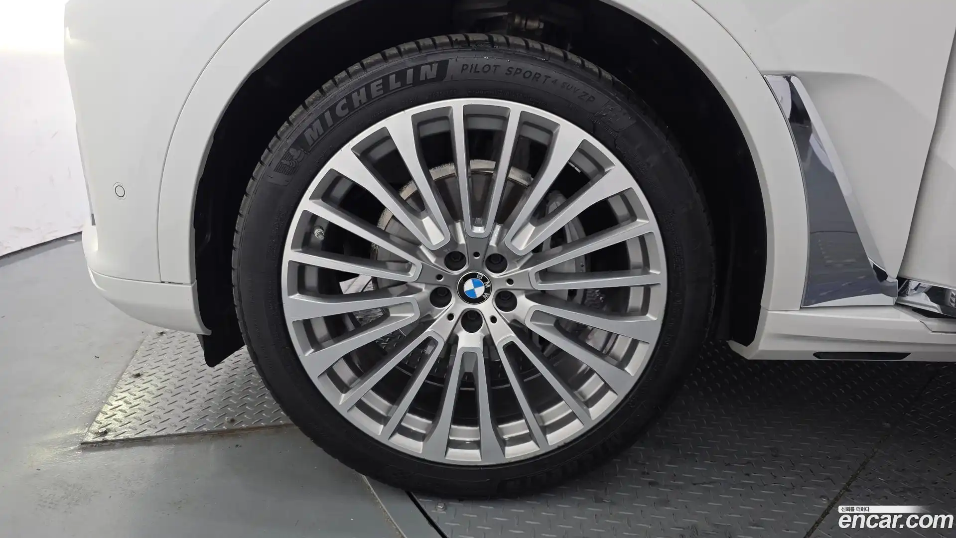 X7 BMW 2021.6-OUTER-005