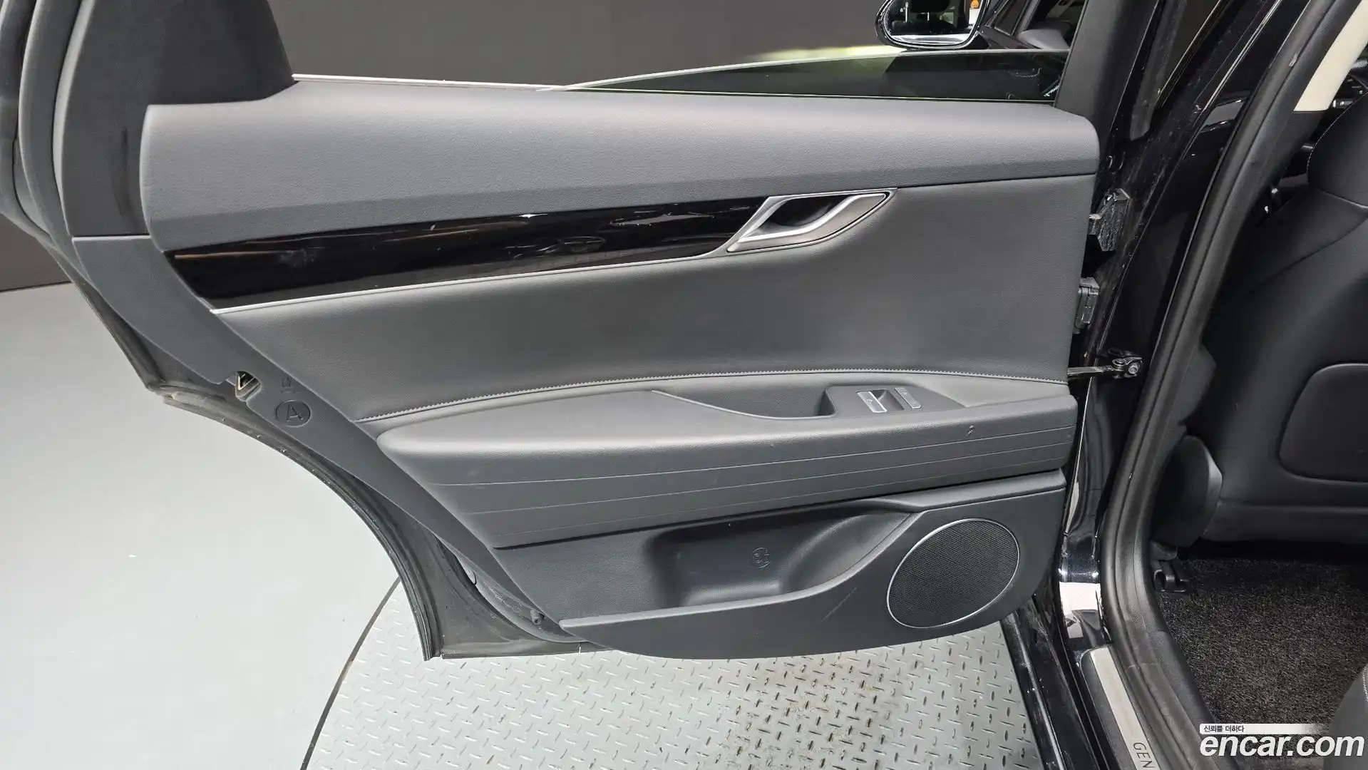 G80 Genesis 2020.5-INNER-035