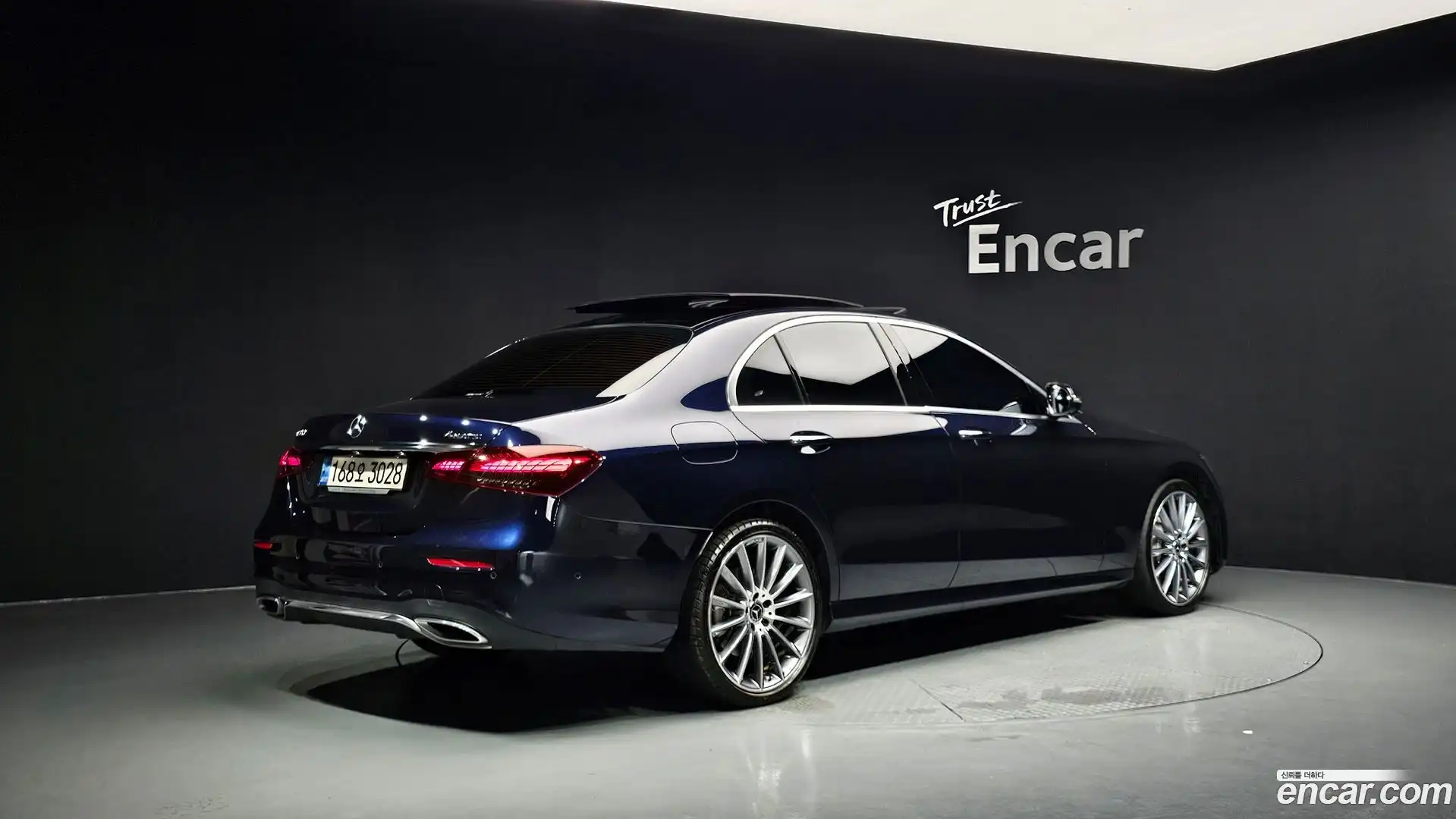 E-Class Mercedes-Benz 2022.4-OUTER-002