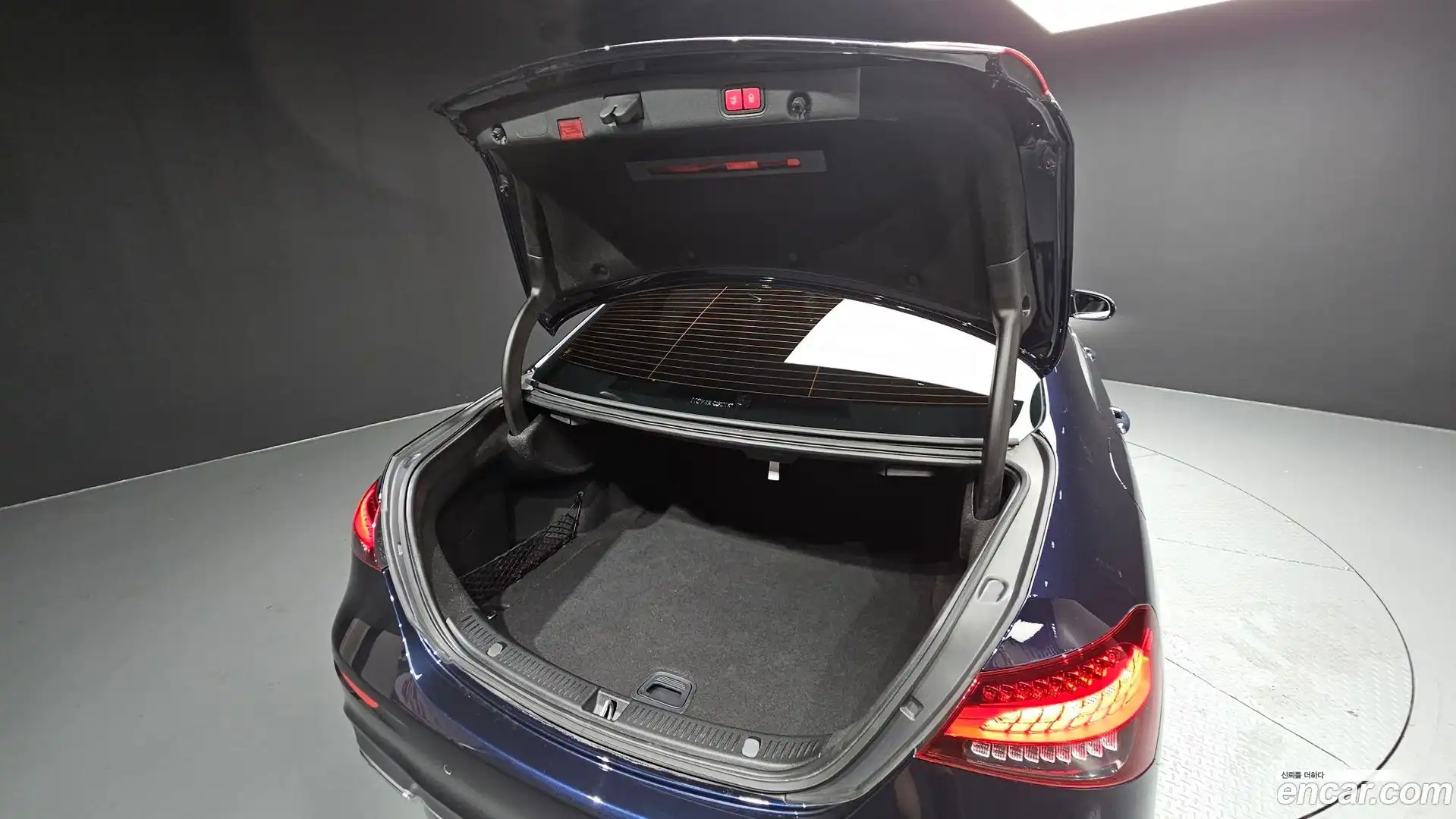 E-Class Mercedes-Benz 2022.4-OPTION-024