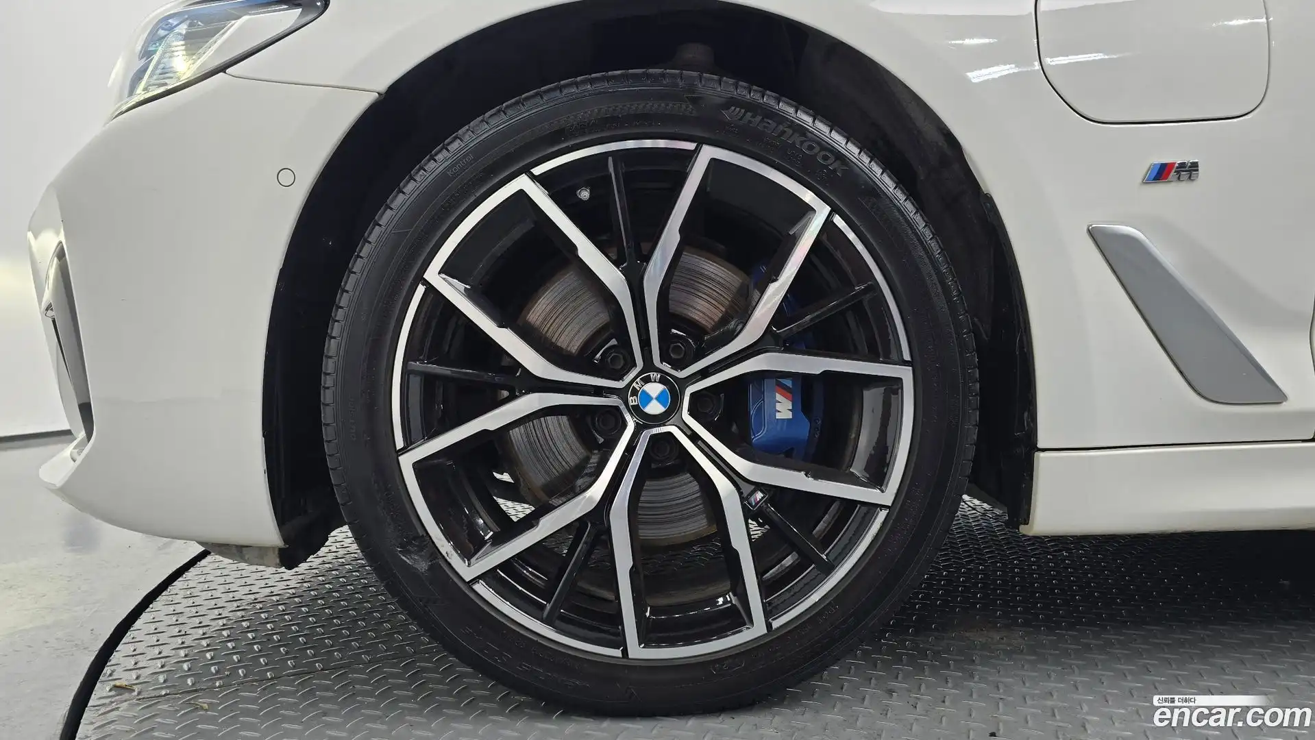 5-Series BMW 2021.4-OUTER-005