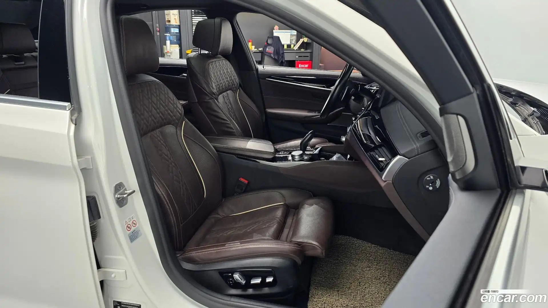 5-Series BMW 2021.4-INNER-010