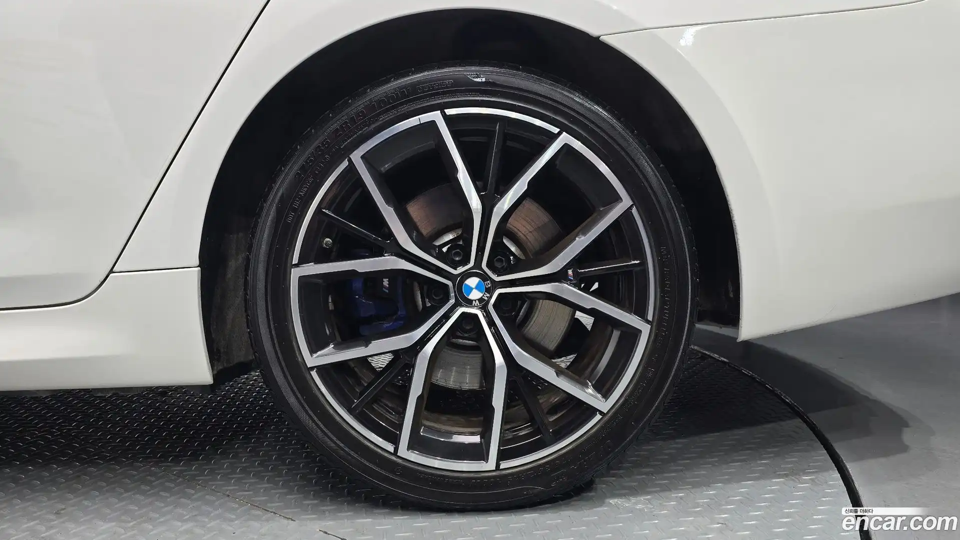 5-Series BMW 2021.4-OUTER-031