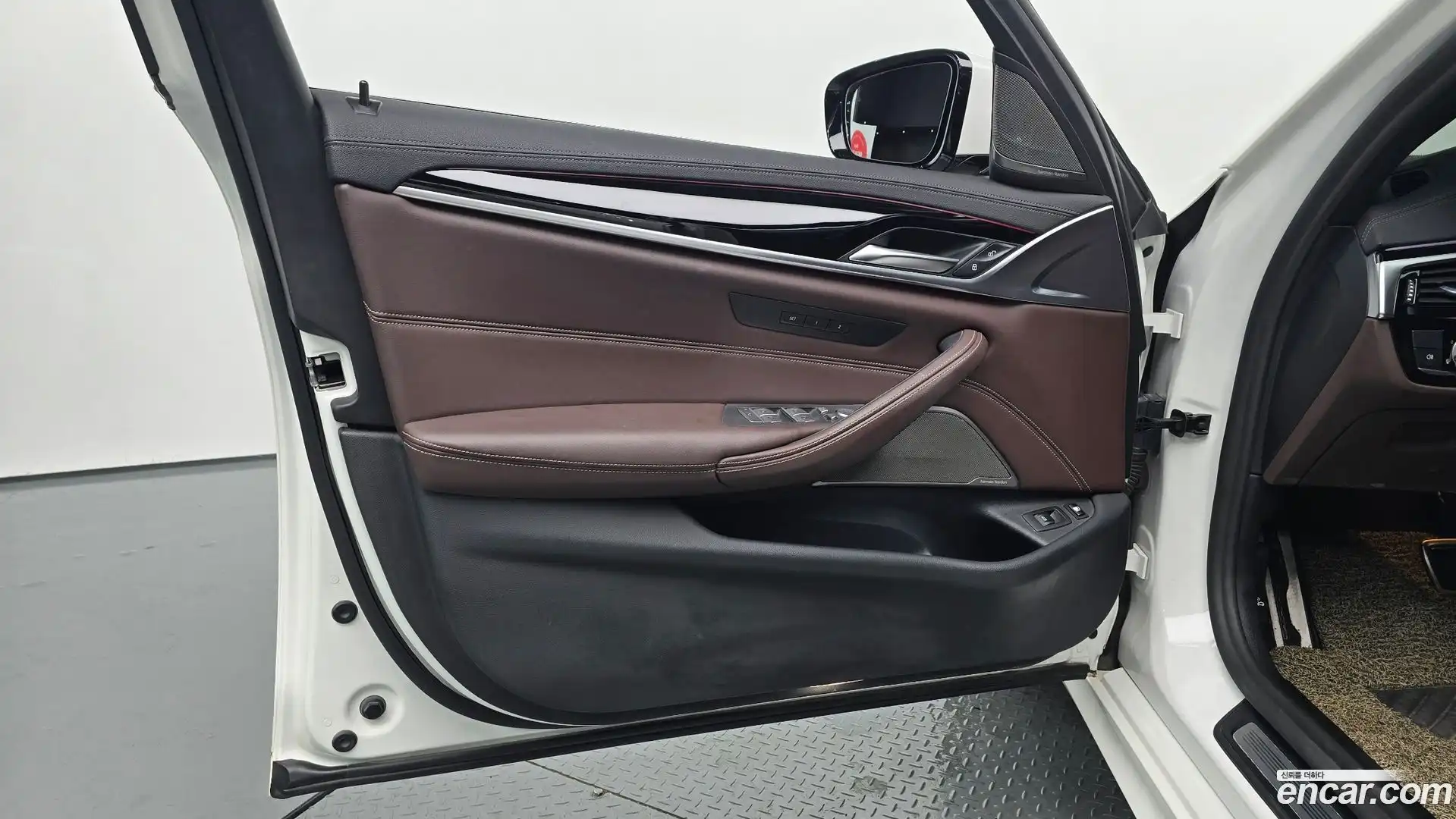 5-Series BMW 2021.4-INNER-034