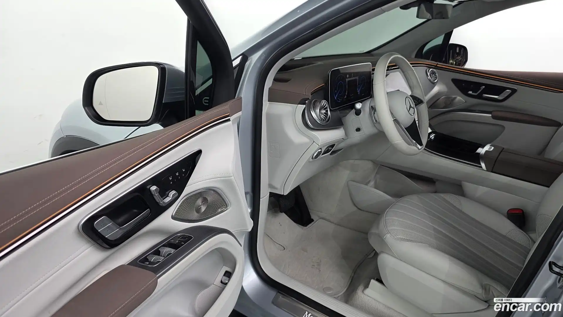 EQS Mercedes-Benz 2023.11-INNER-010