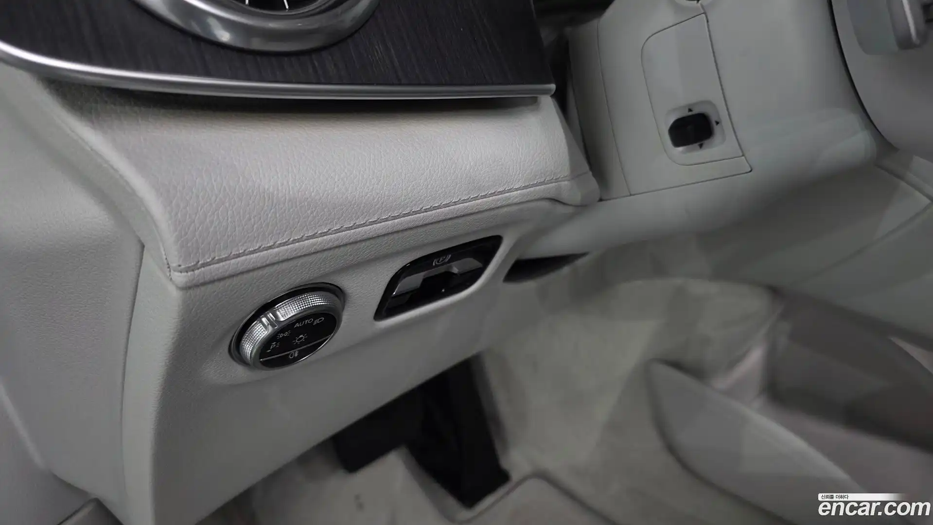 EQS Mercedes-Benz 2023.11-OPTION-040