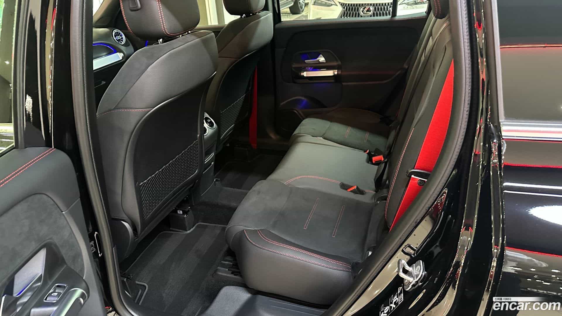 GLB-Class Mercedes-Benz 2025.8-OPTION-015