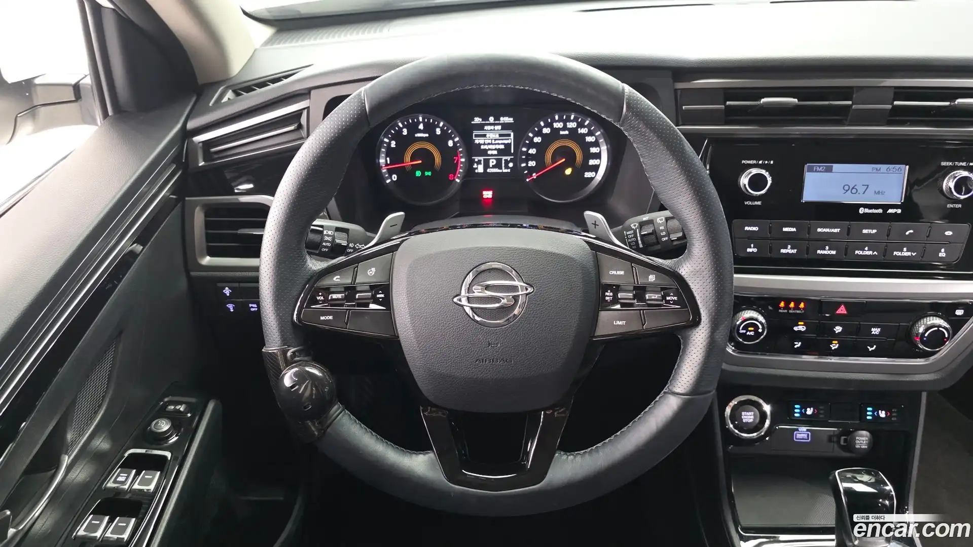 KORANDO KG Mobility 2019.9-OPTION-017