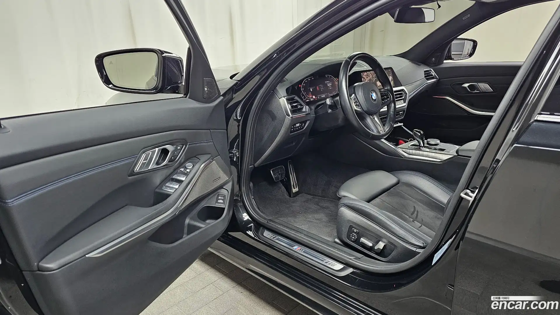 3-Series BMW 2021.3-INNER-010
