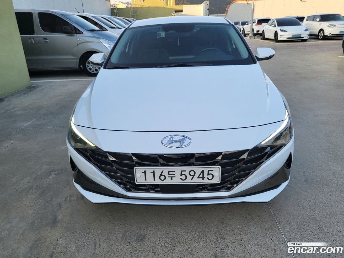 Main__Slider__Photo:AVANTE Hyundai 2021.9-0