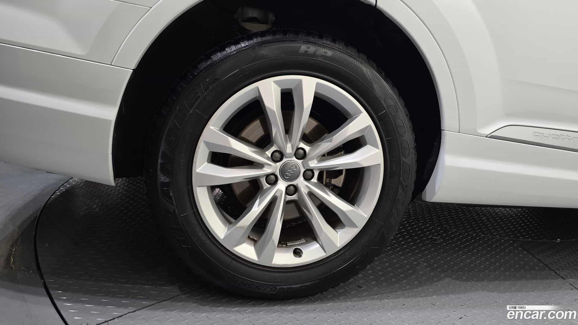 Q7 Audi 2019.8-OUTER-005