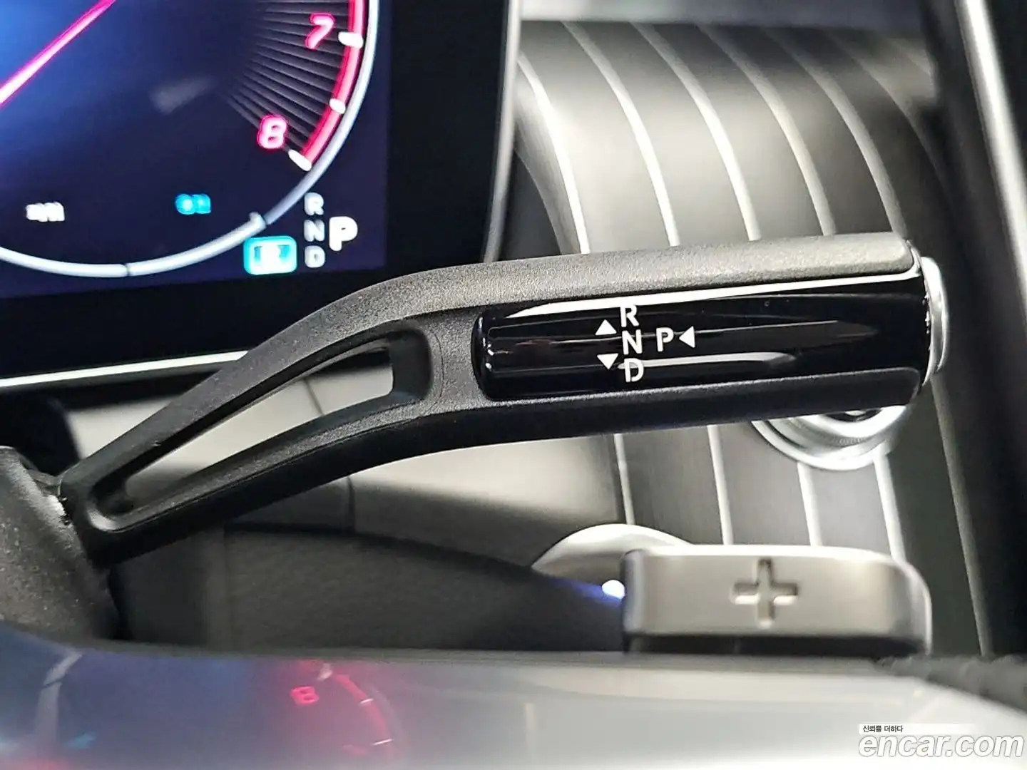 GLC-Class Mercedes-Benz 2023.9-INNER-009