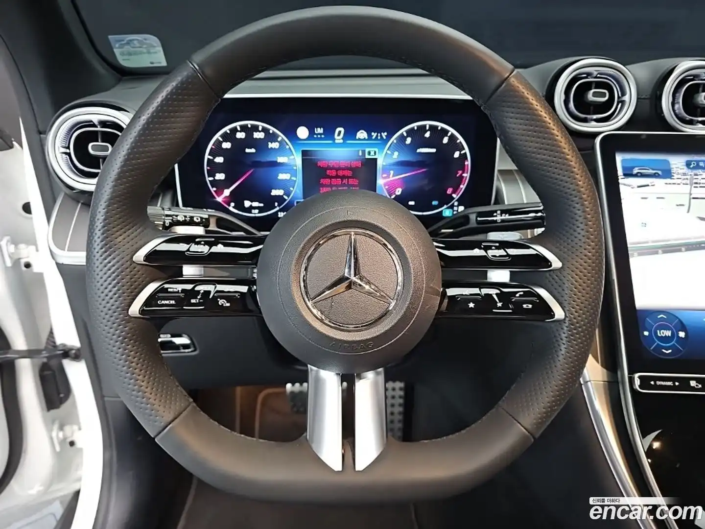 GLC-Class Mercedes-Benz 2023.9-OPTION-016