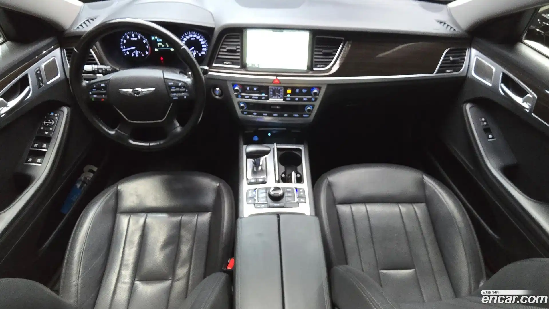 G80 Genesis 2019.0-INNER-007