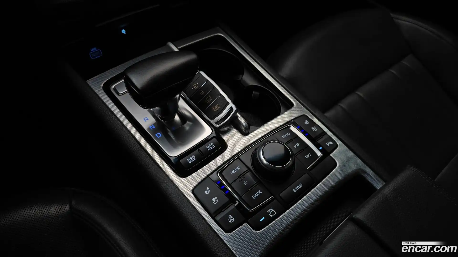 G80 Genesis 2019.0-INNER-009