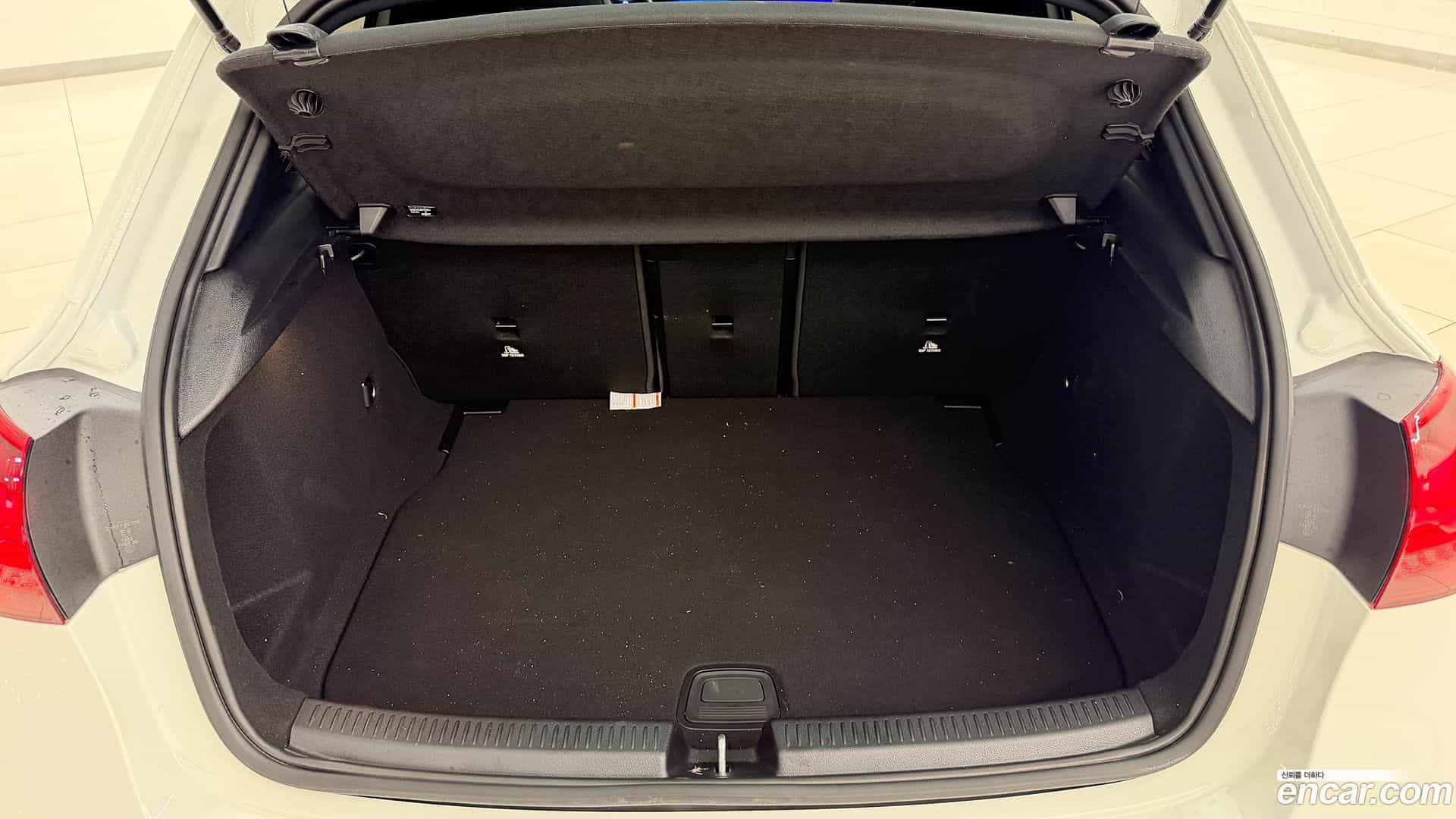 A-Class Mercedes-Benz 2025.7-OPTION-016