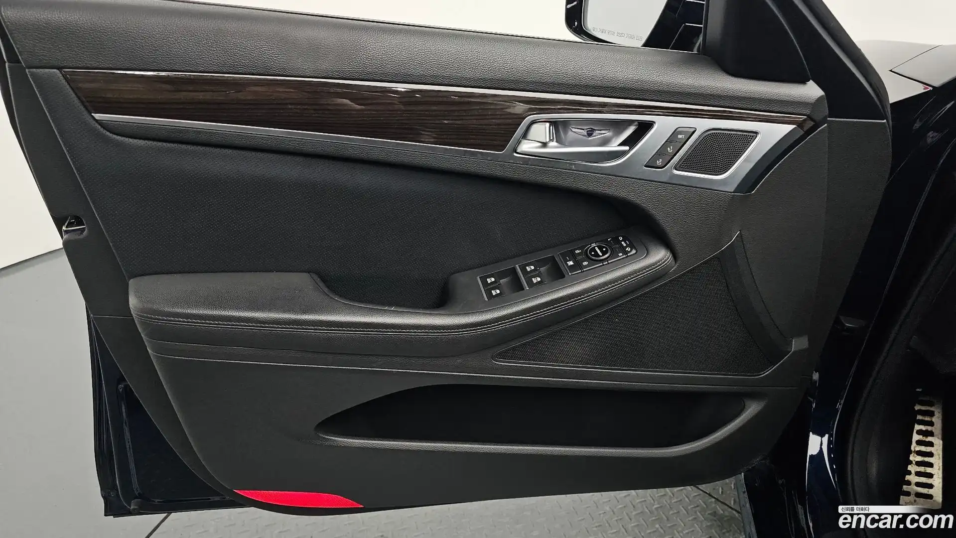 G80 Genesis 2018.9-INNER-034