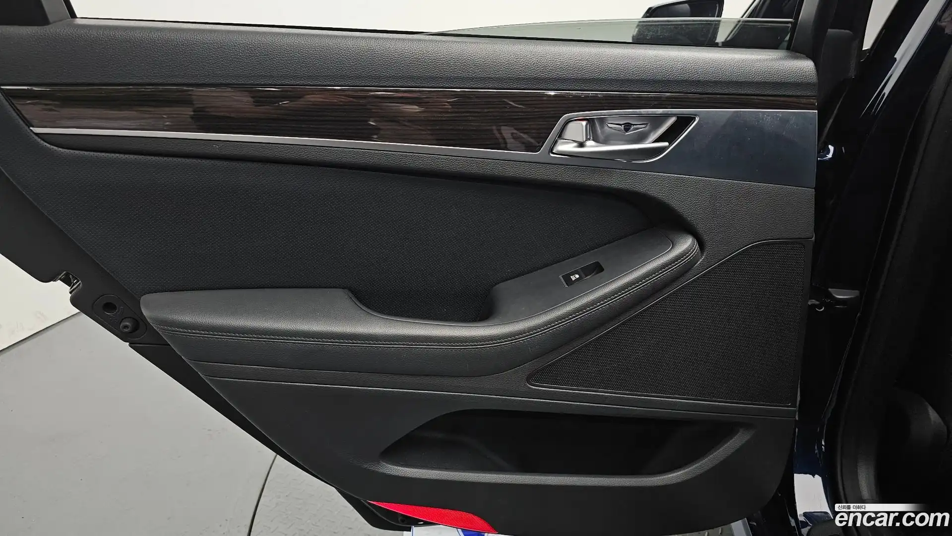 G80 Genesis 2018.9-INNER-035