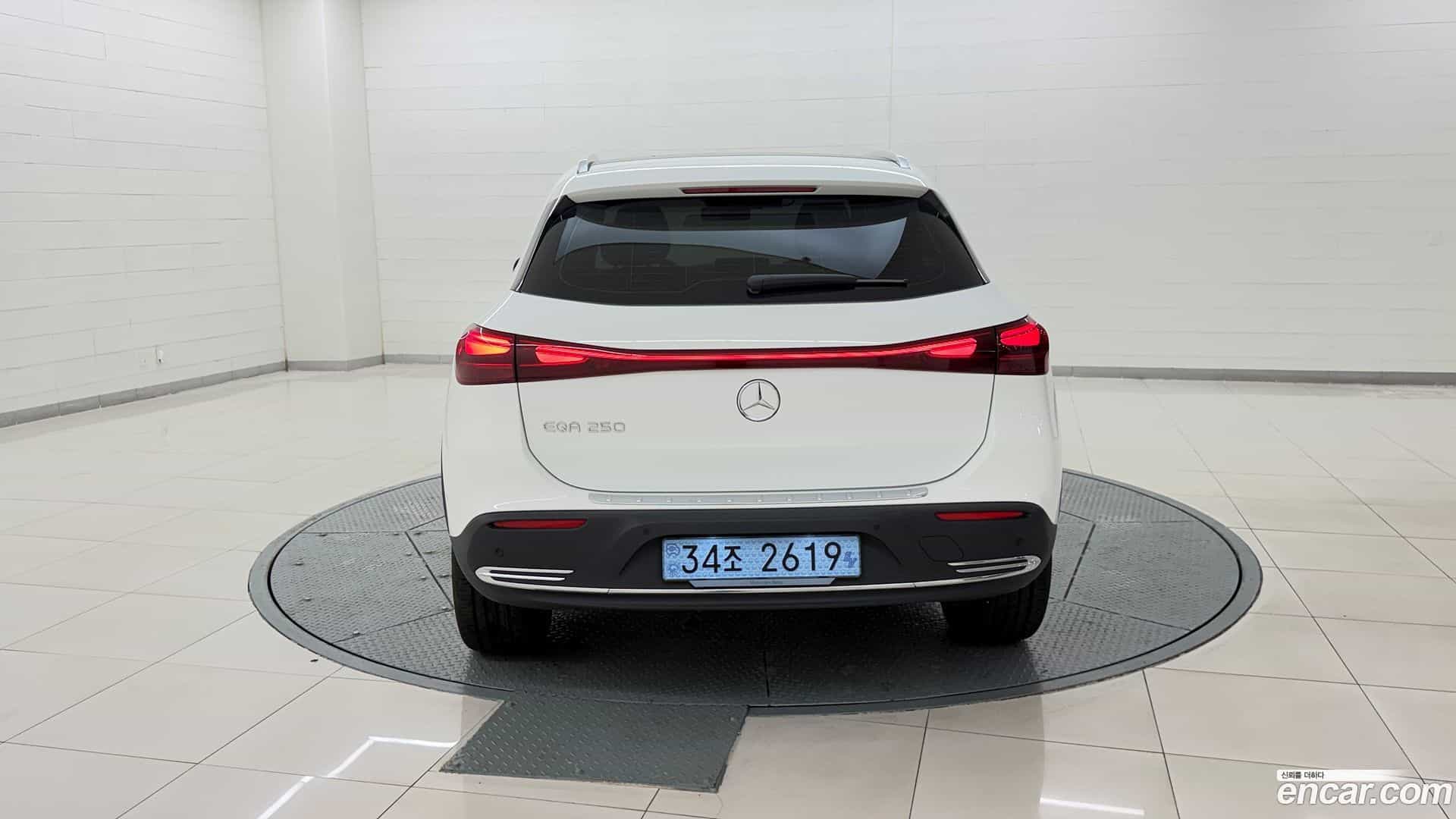 EQA Mercedes-Benz 2025.7-OUTER-004