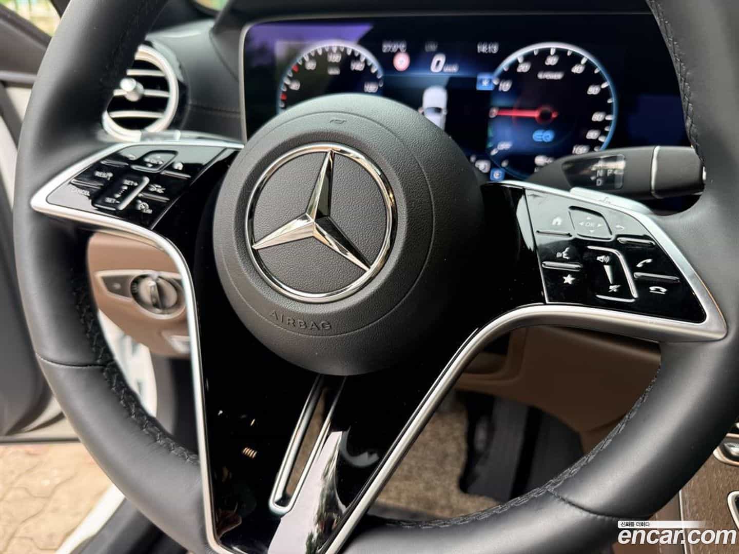E-Class Mercedes-Benz 2021.2-OPTION-017